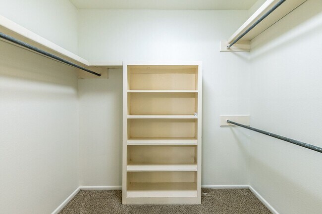 Building Photo - 1/2 Off 1st months rent