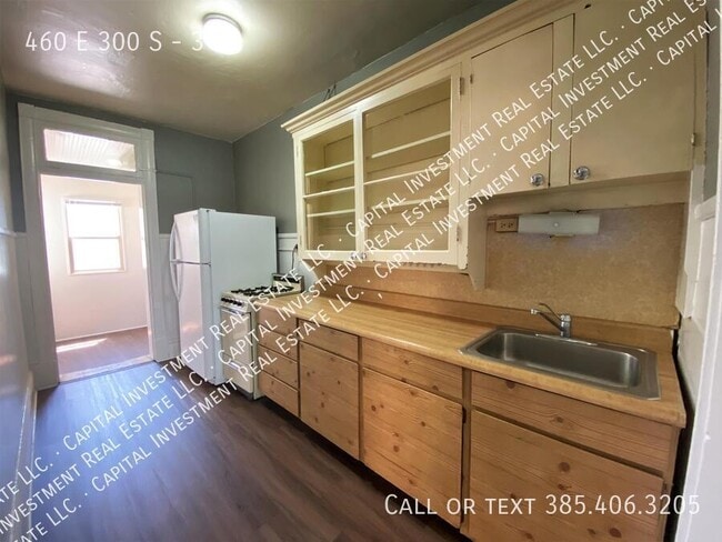 Building Photo - 460 E 300 S