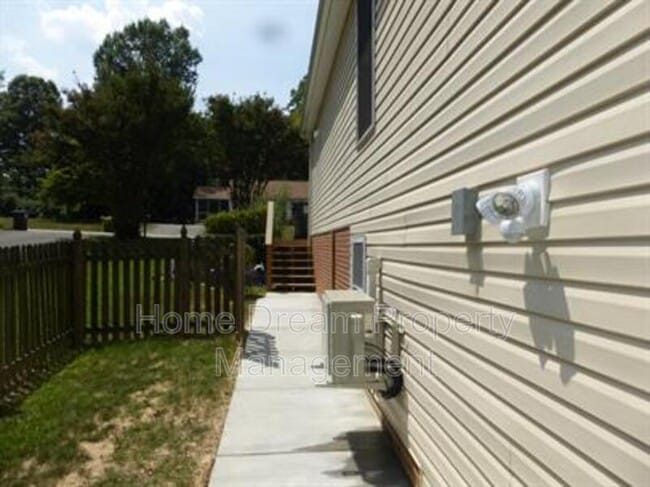 Building Photo - 11603 Silverleaf Ln