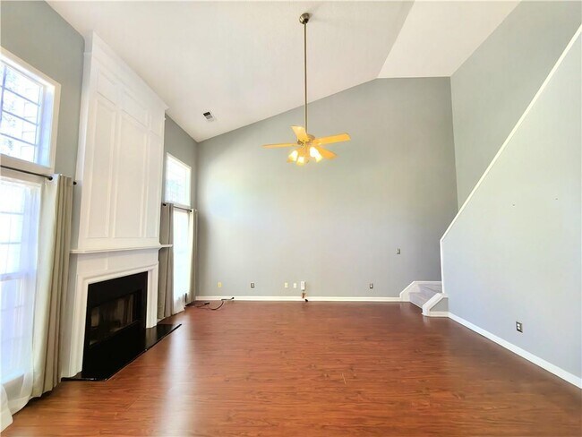 Building Photo - 2815 Priestcliff Dr SE