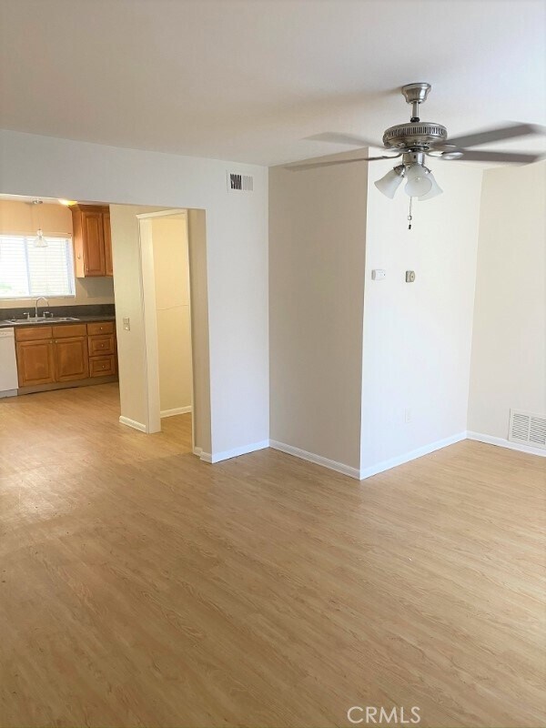 Building Photo - 973 Mission Dr