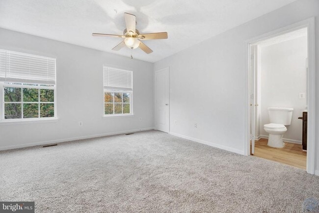 Building Photo - 2406 Lemontree Ln