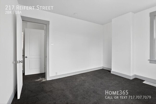 Building Photo - 217 Reifert St
