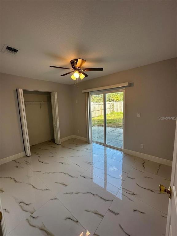 Building Photo - 7813 Lakeshore Dr