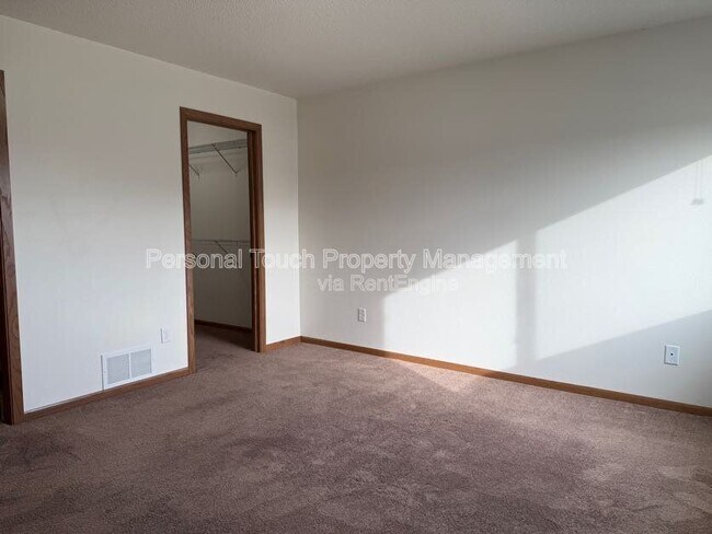 Building Photo - 2380 5th St W