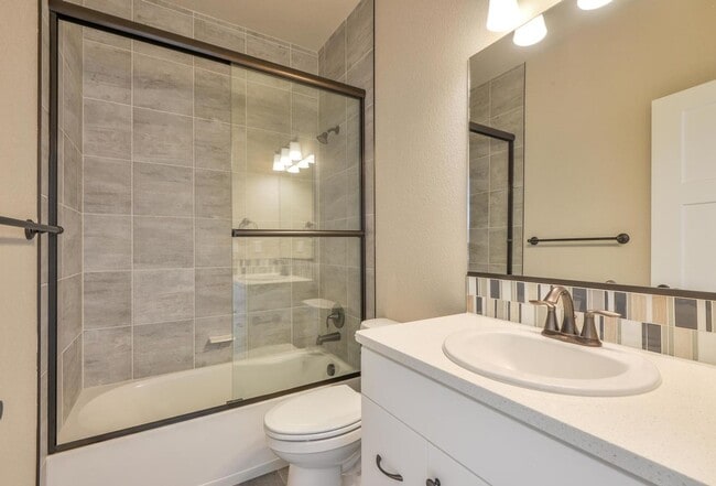 Building Photo - Beautiful 3 Bedroom, 2 Bath Ranch in Berthoud!