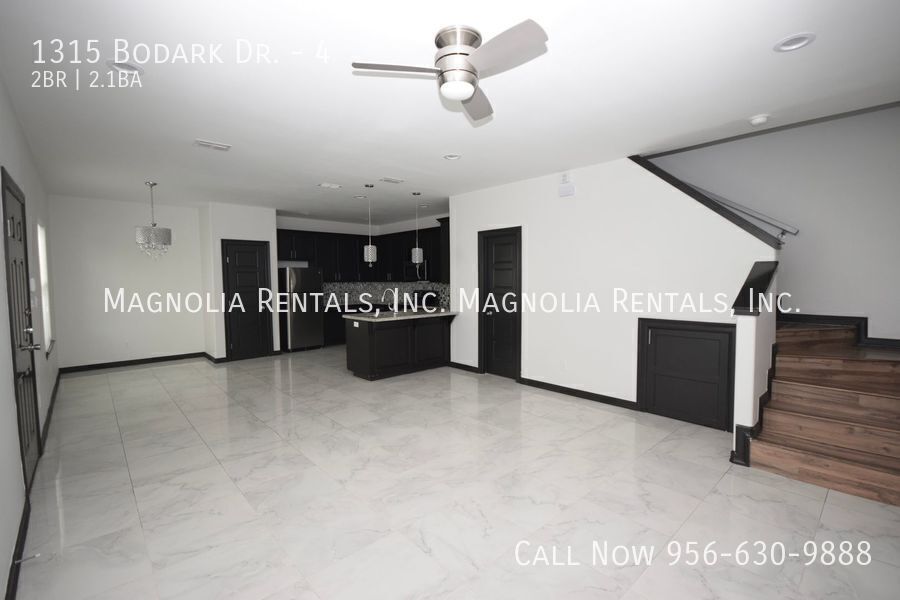 Building Photo - 1315 Bodark Dr