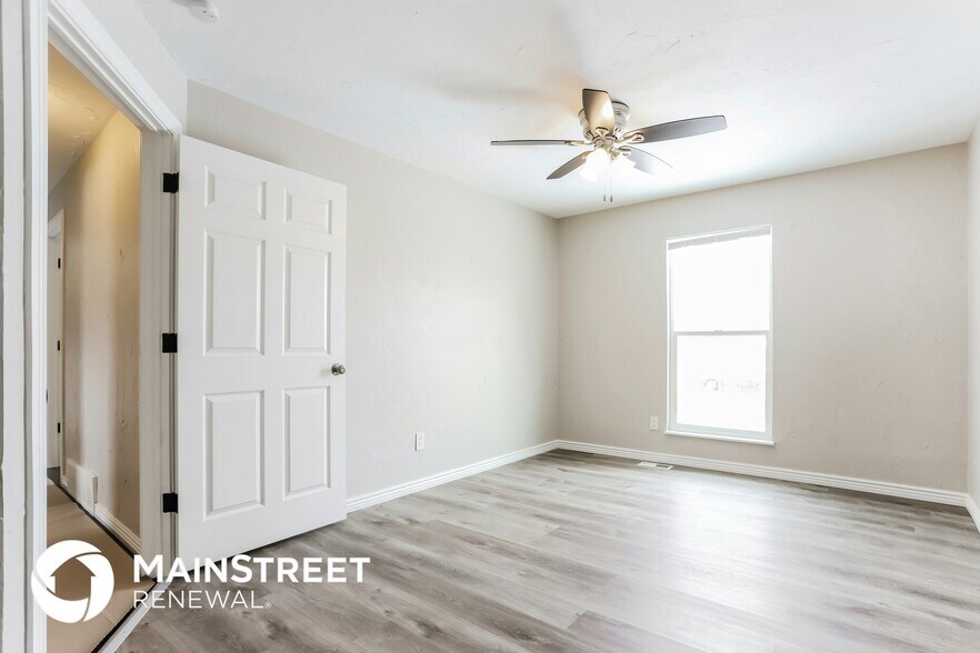 Building Photo - 15368 E Gunnison Pl
