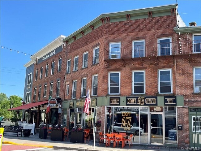 Primary Photo - 55 W Main St