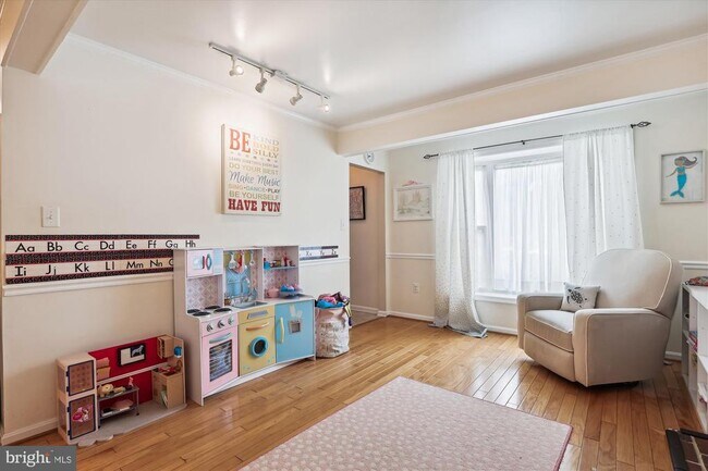 Building Photo - 4555 Lantern Pl