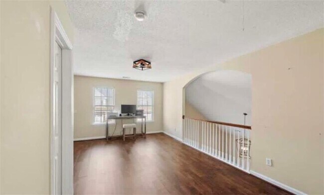 Building Photo - 2162 Capella Cir SW