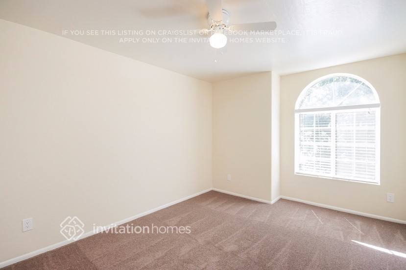 Building Photo - 1126 E Hearne Way