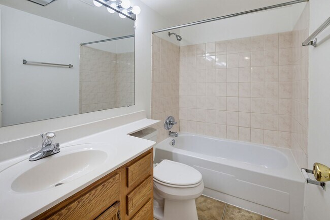 Building Photo - 5911 Tamar Dr