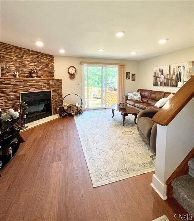 Building Photo - 8423 Bubbling Springs Dr