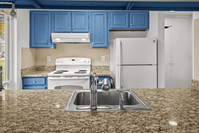 Building Photo - 11 Woods Brooke Ln