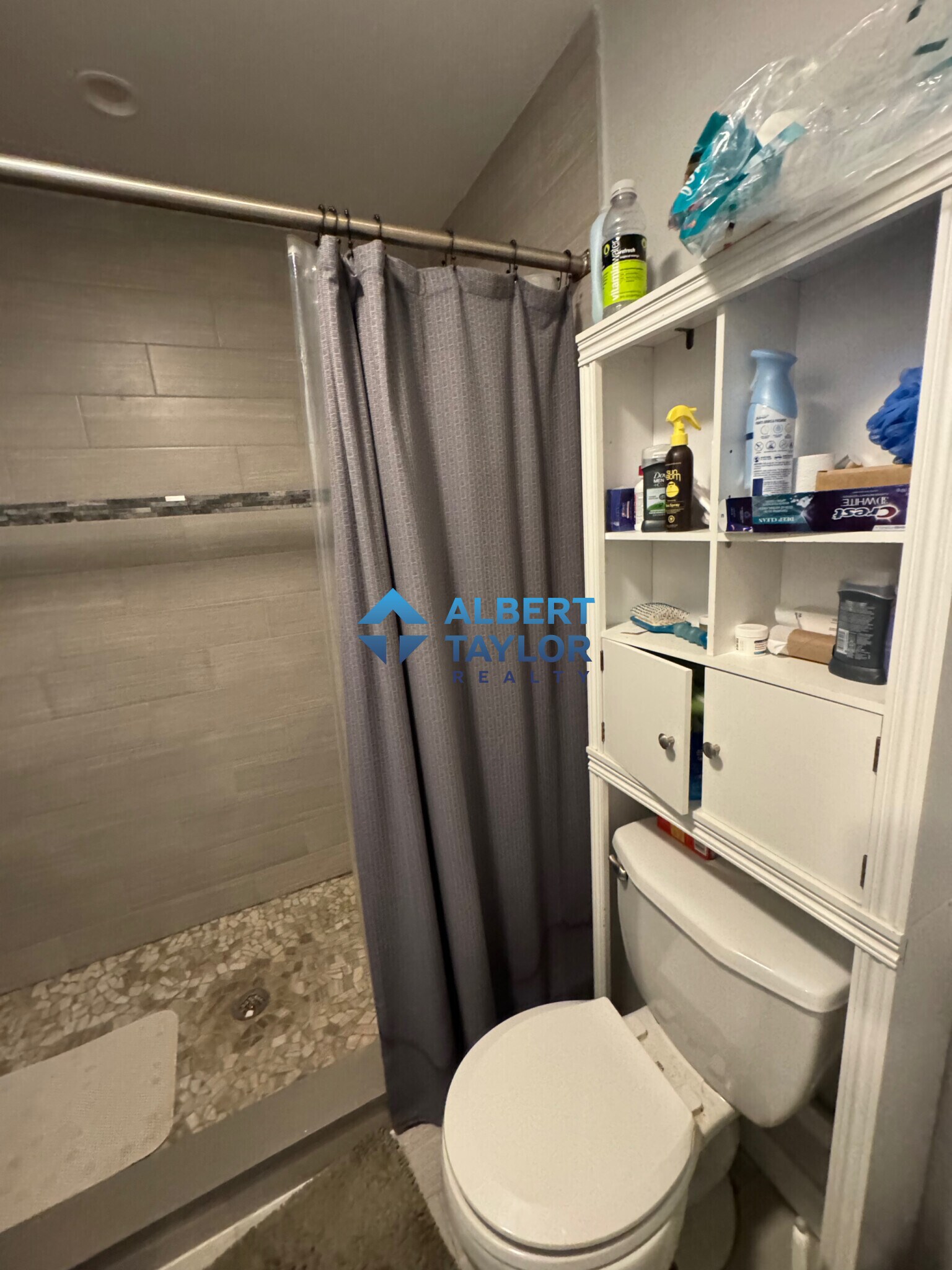 Building Photo - 998 Tremont St