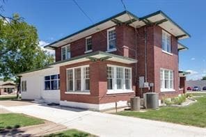 Building Photo - 802 Orange St