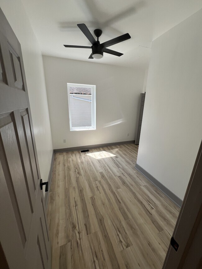 Building Photo - 1132 Ann St