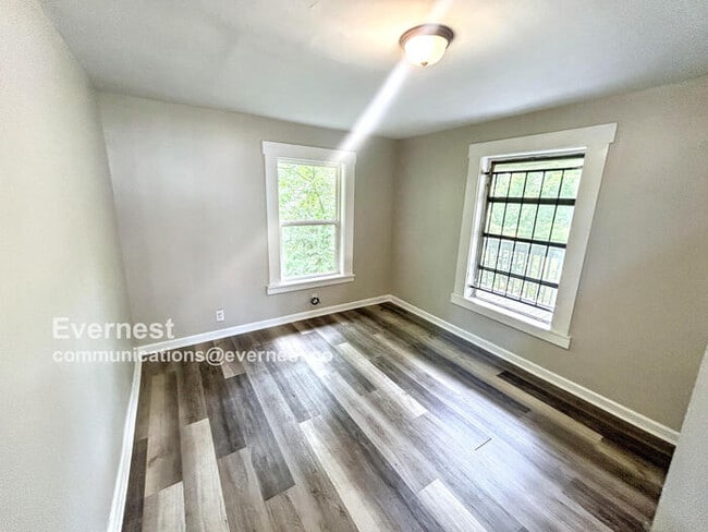 Building Photo - 3117 44th Terrace N