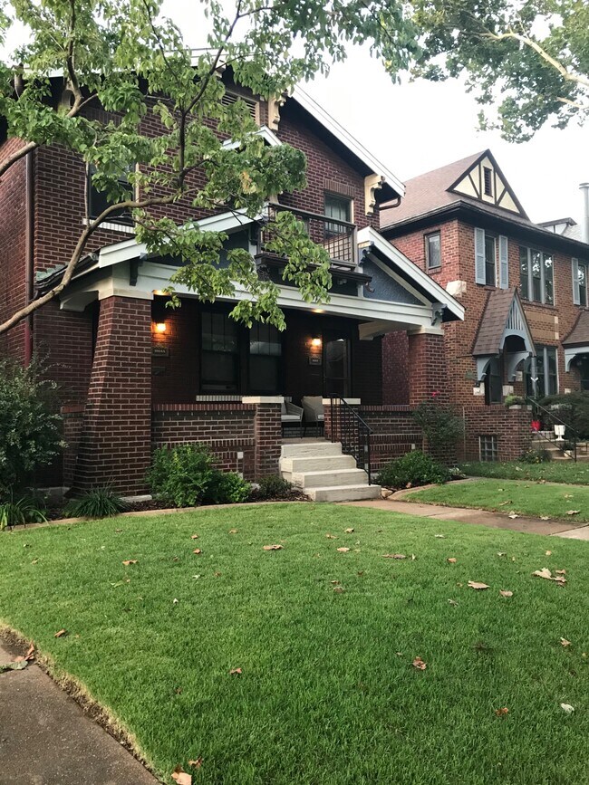 Primary Photo - 3953 Fillmore St