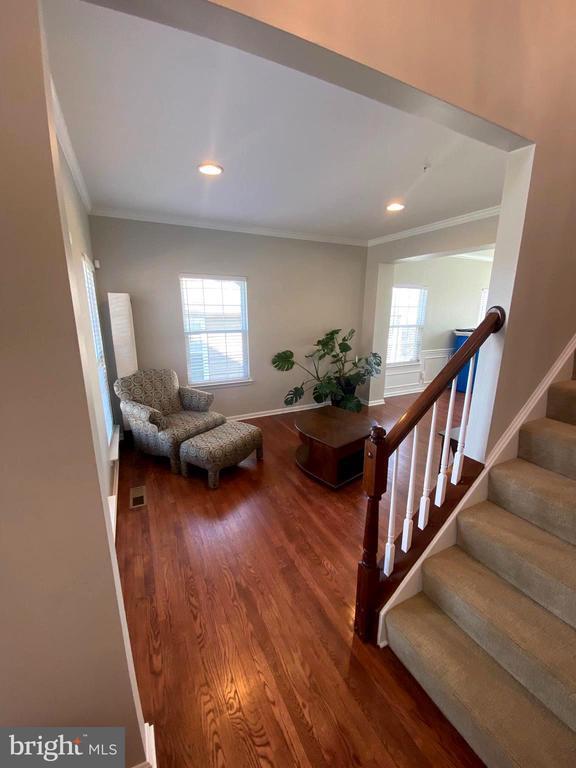 Building Photo - 2716 Lake Forest Dr