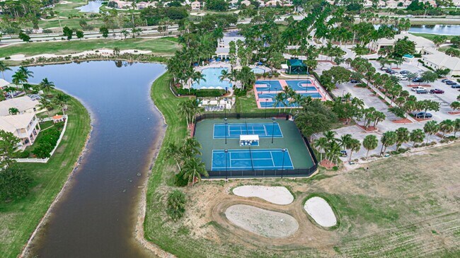 Building Photo - Spacious 4-Bedroom with 3 Full Baths in Royal Palm Beach!