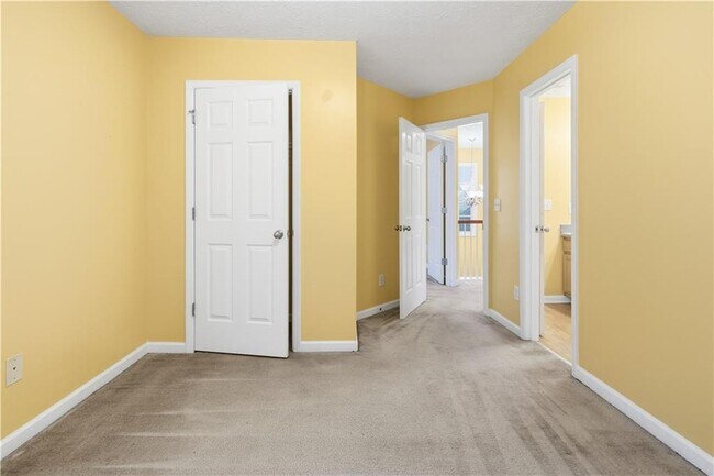 Building Photo - 796 Rock Ln