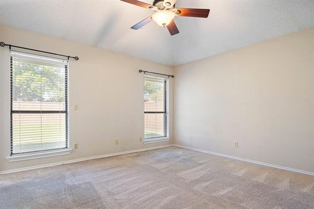 Building Photo - 339 Aspenway Dr