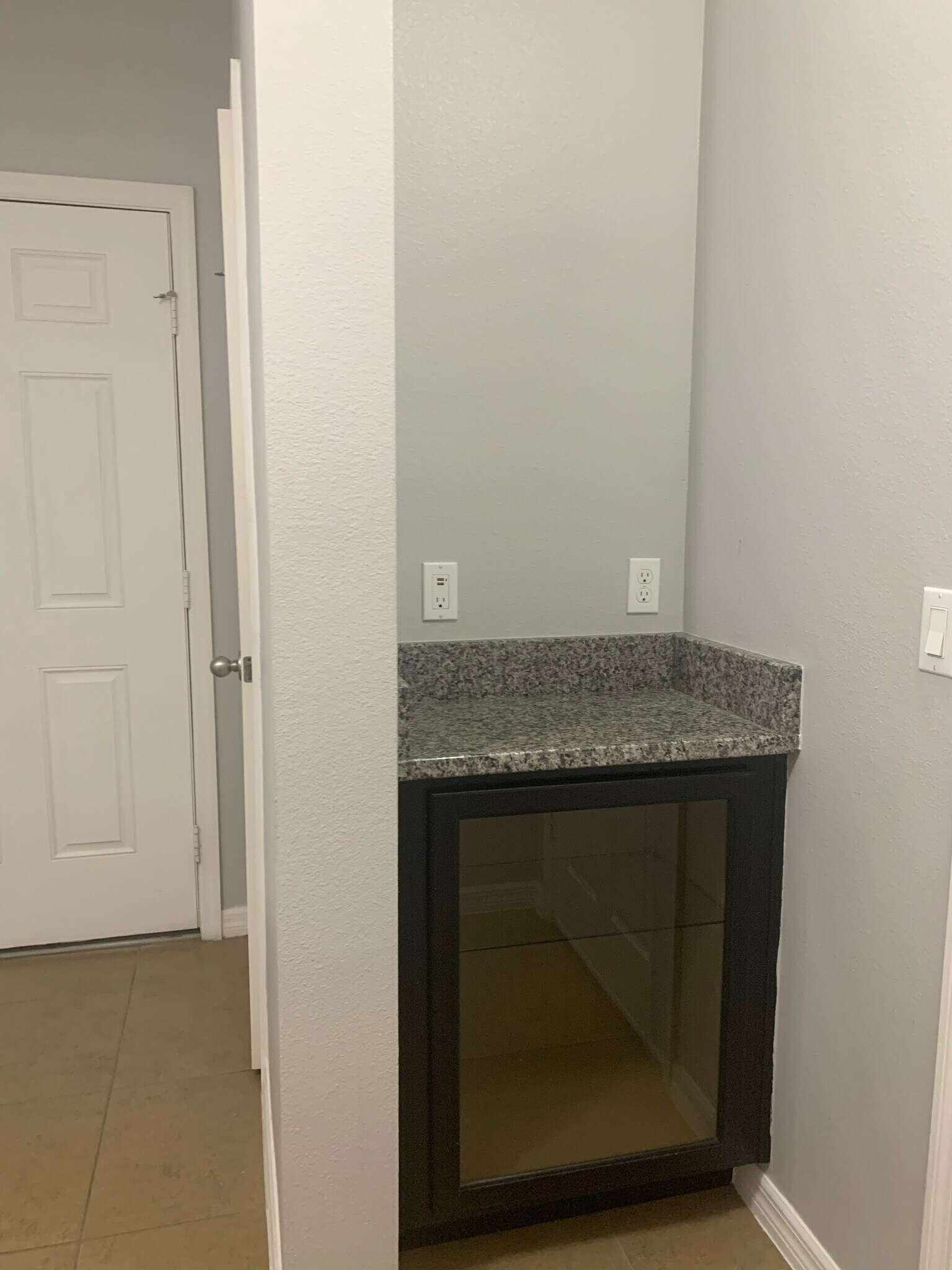 Building Photo - 2744 Stanwood Dr