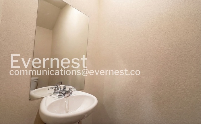 Building Photo - 6288 Rainbow Row