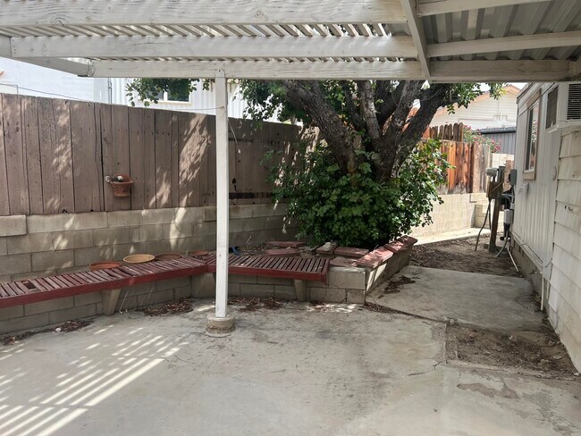 Building Photo - 69470 Midpark Dr