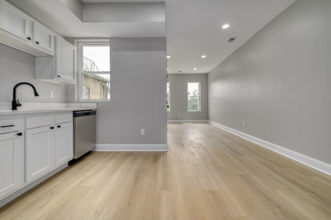 Building Photo - 1709 Edmondson Ave