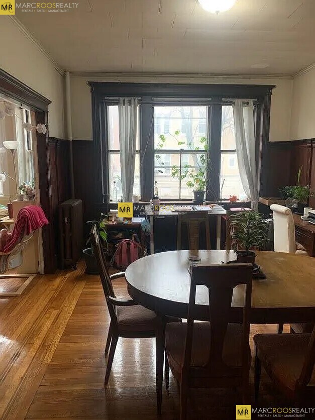 Building Photo - 12 Euston St