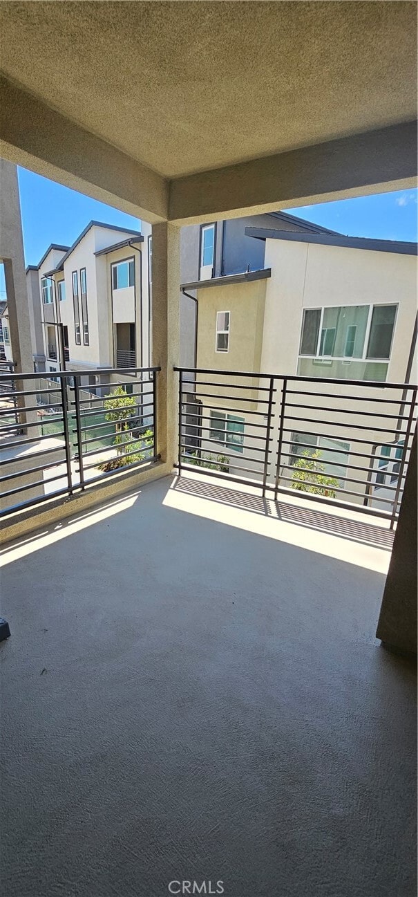 Building Photo - 1170 E Santo Antonio Dr