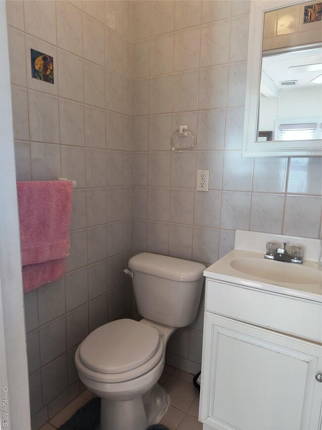 Building Photo - 25 July Walk