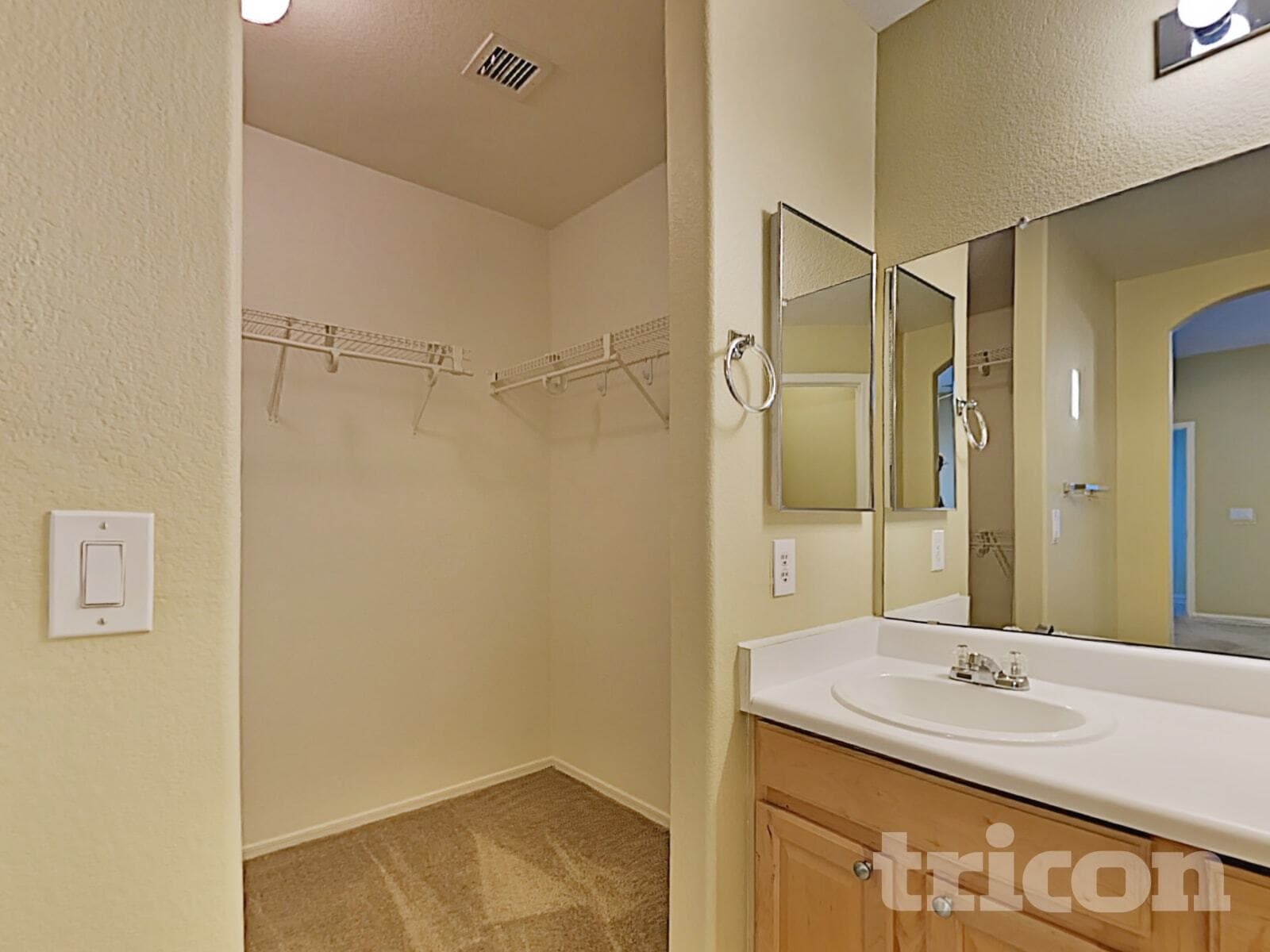 Building Photo - 18071 N 113th Ave