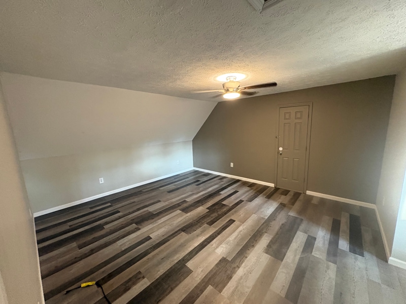 Building Photo - 404 Lake Front Dr