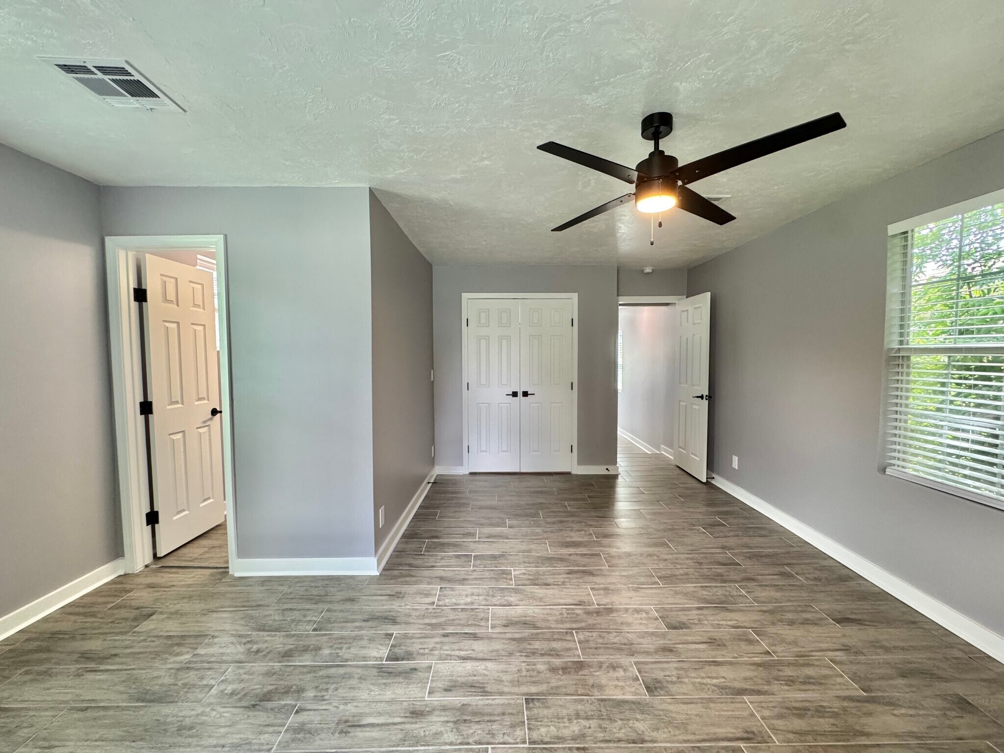 Building Photo - 2144 Westchester Dr