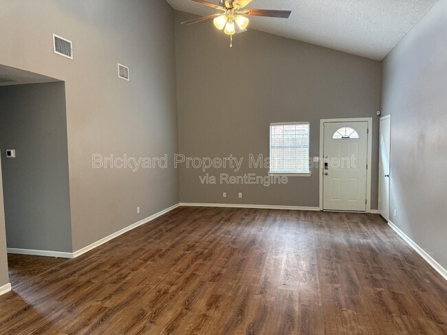 Building Photo - 3007 Monroe St