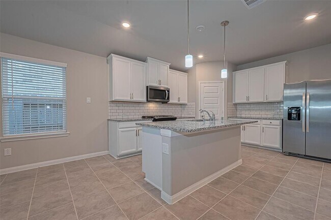 Building Photo - 21507 Pachino Ln