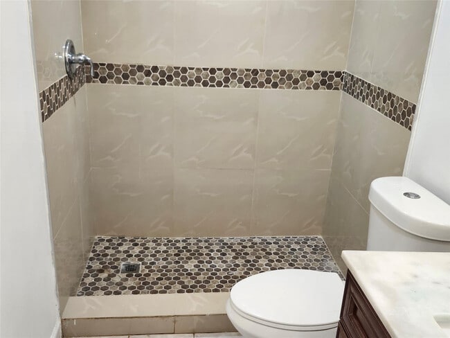 Building Photo - 2944 E Missionwood Ln