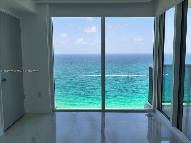 Building Photo - 19111 Collins Ave