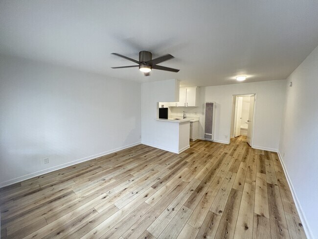 Interior Photo - Vernon Avenue Apartments
