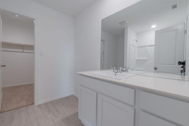 Building Photo - 216 Little Sparklers Lp