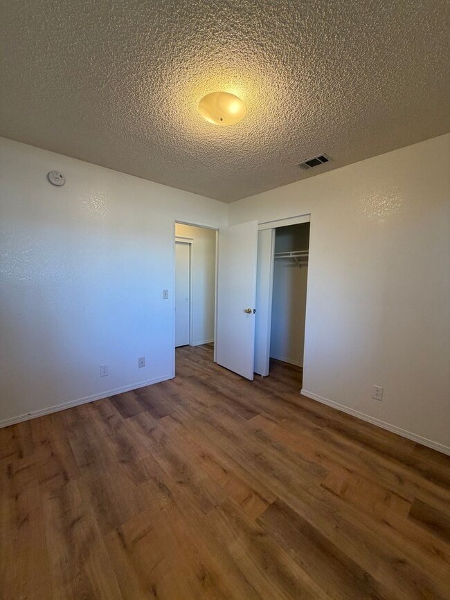 Building Photo - 3 Bedroom House Located in Cul De Sac Near Sportspark