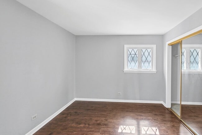 Building Photo - 601 Sycamore Dr
