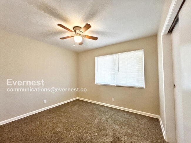 Building Photo - 6657 Blackwood Dr