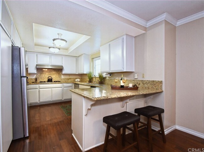 Building Photo - 2607 Vanderbilt Ln