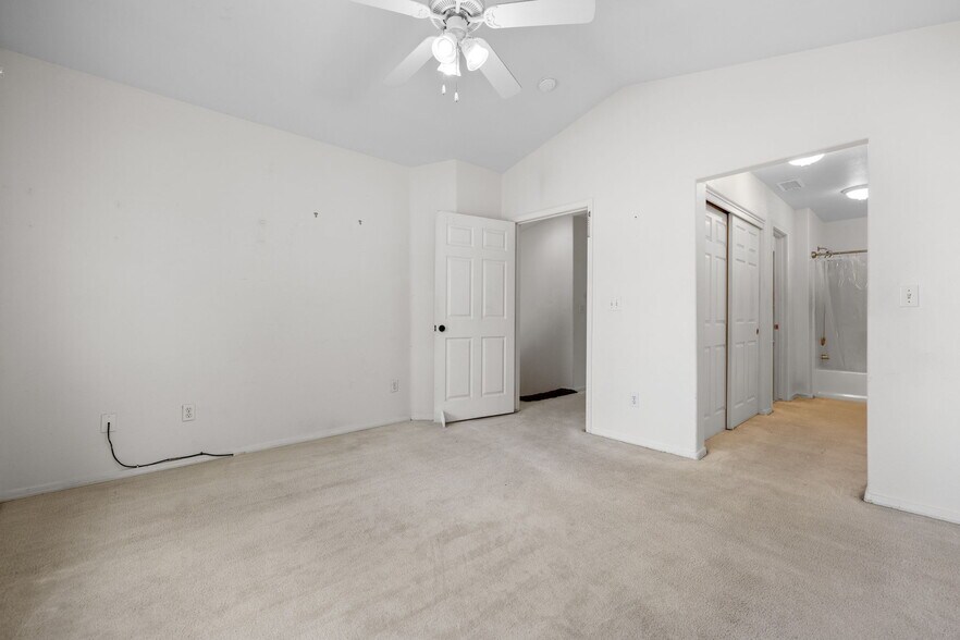 Building Photo - 1415 Stoney Creek Rd