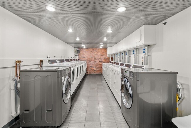 Building Photo - 42 8th St